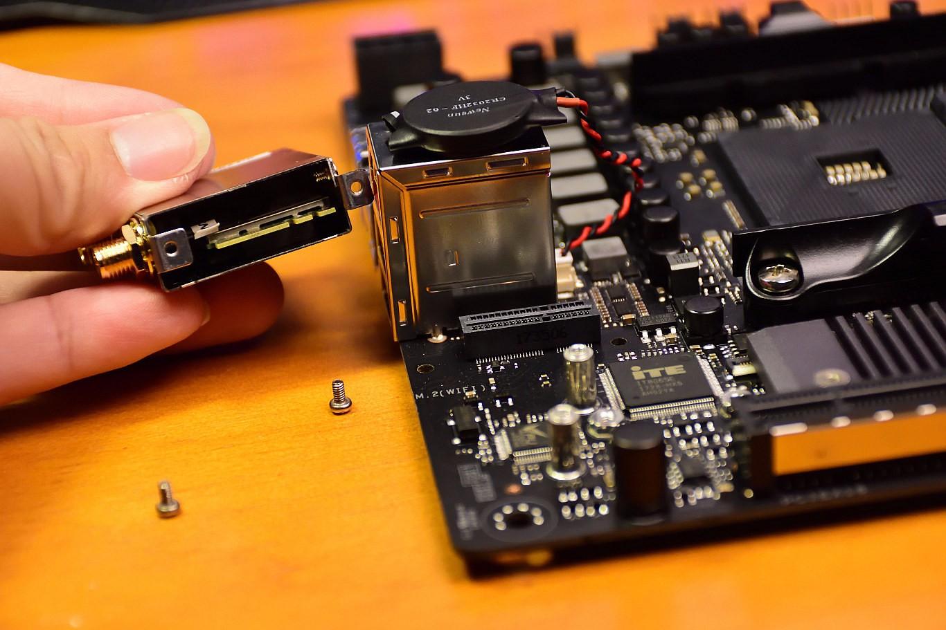 rogstrixb365fgaming开箱,rogstrixx370超频