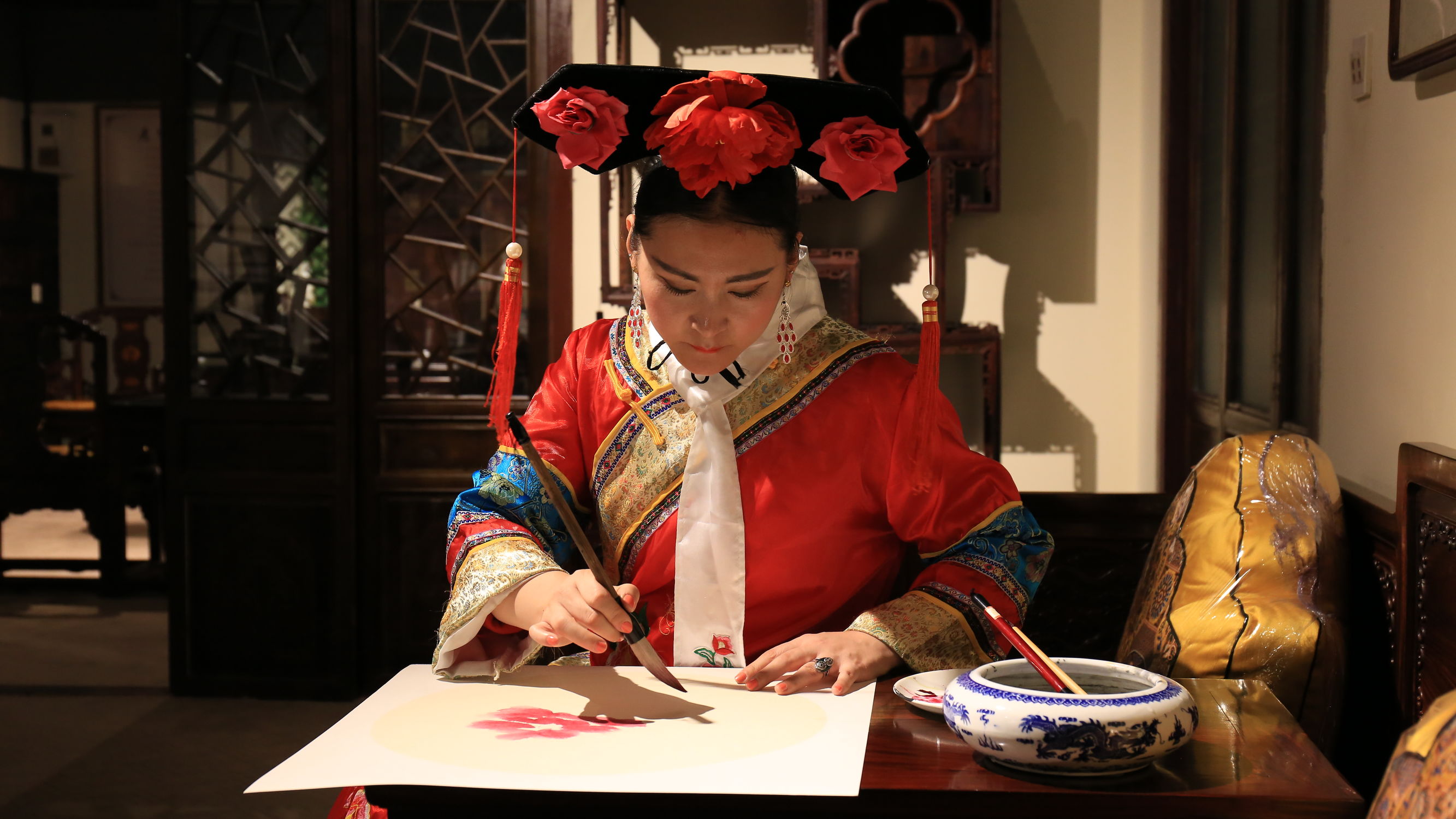 想要如沐春风，还需花好月圆