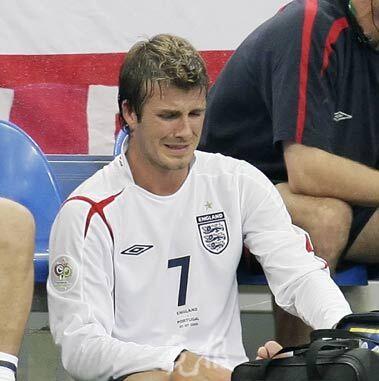 足球场上那些感人的瞬间,足球粉丝感动瞬间