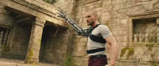 依旧「死不正经」，这部电影不服不行