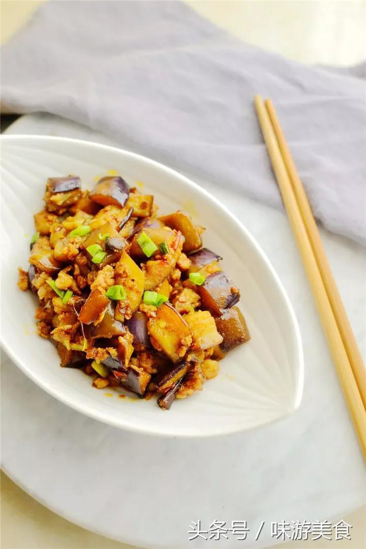 炒茄子错了教你一招茄子吸油,美食篇茄子怎么才能少吸油