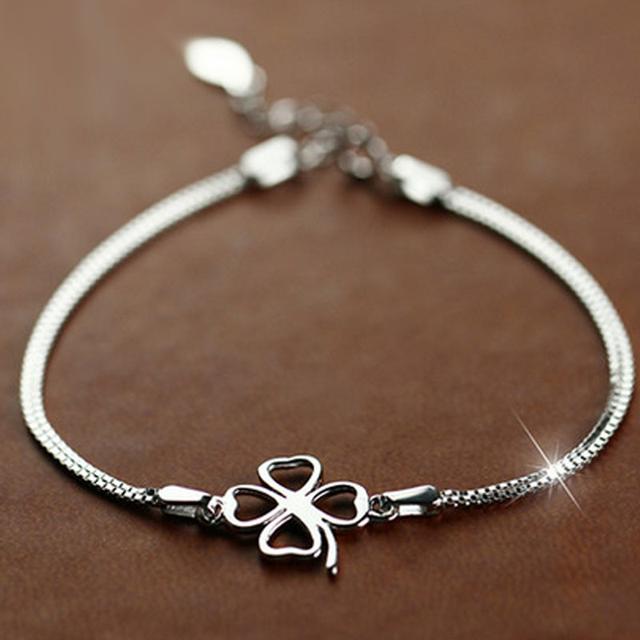 幸运四叶草手链象征什么,四叶草手链真的会给人带来幸运吗