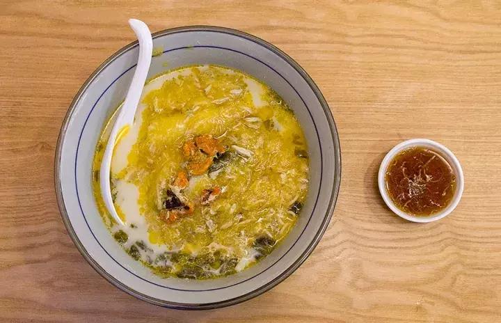 上海必吃榜第一名黄鱼面,上海50一碗的黄鱼面