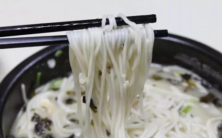 上海必吃榜第一名黄鱼面,上海50一碗的黄鱼面