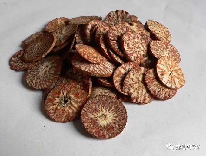 一个植物多个来源的中药,功效相似的药材有哪些中药