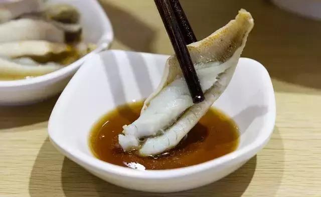 上海必吃榜第一名黄鱼面,上海50一碗的黄鱼面