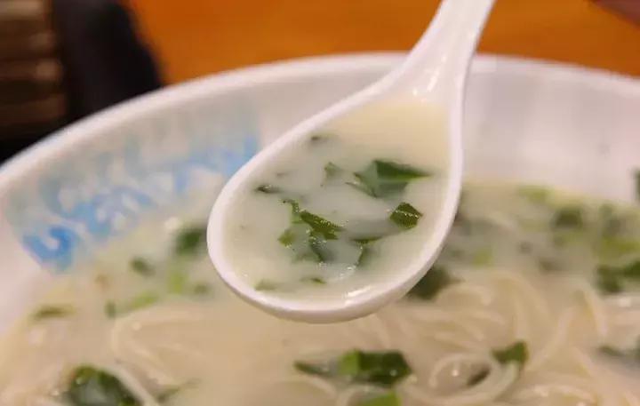 上海必吃榜第一名黄鱼面,上海50一碗的黄鱼面