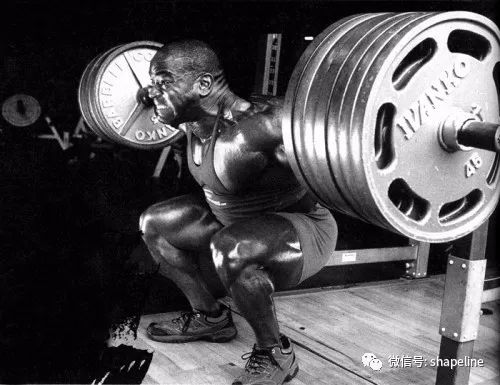 健身训练重量重要还是控制重要,健身深蹲容易导致的损伤