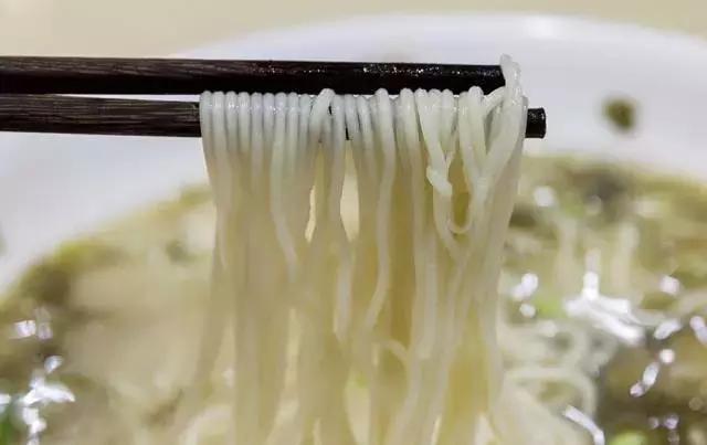 上海必吃榜第一名黄鱼面,上海50一碗的黄鱼面