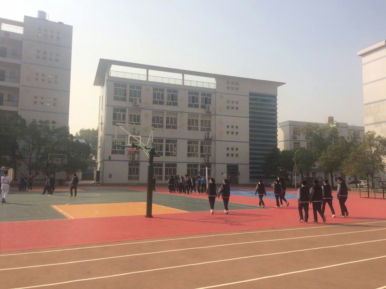 武汉长虹高中新学校,小e进高中最新视频