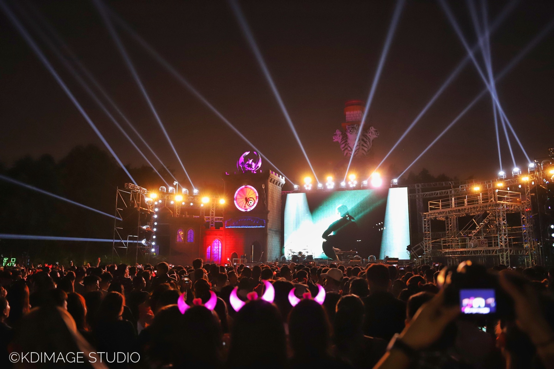 久违的狂欢：和许巍一起过长隆欢乐万圣节