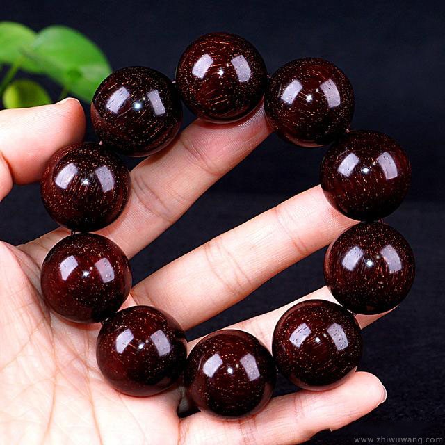 印度尼西亚小叶紫檀手串怎么盘,小叶紫檀手串最正确的盘玩方法