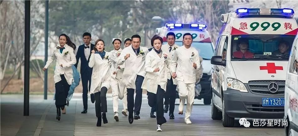 这一次，医疗电视剧可不止是医生们在谈恋爱了！