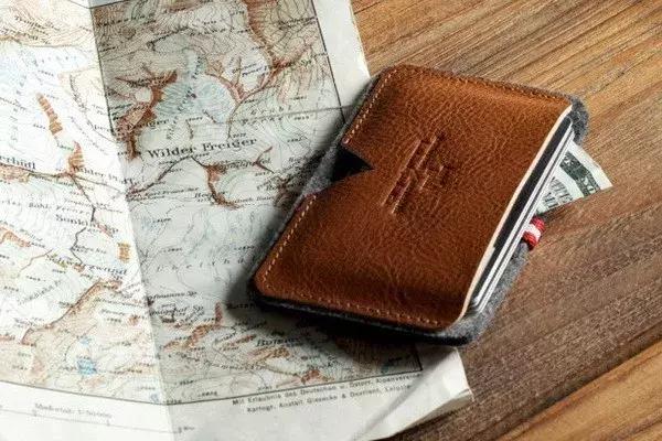 “双十一”不仅是女生专利，这10只设计师男包推荐给你！（下）