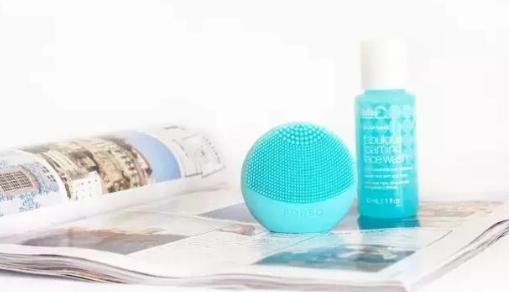 皮肤没有瑕疵适合什么护肤,不化妆的护肤推荐