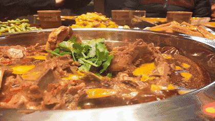 特点烤全羊味道好吃极了,常州烤全羊最好吃