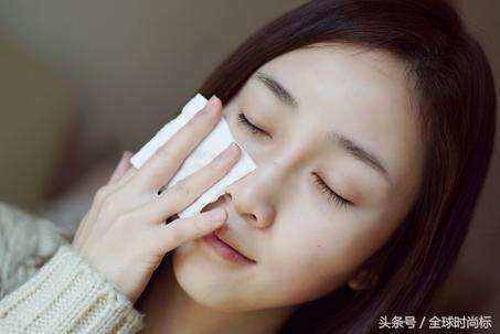 使用爽肤水泛红很快就恢复,爽肤水能快速拍入皮肤吗