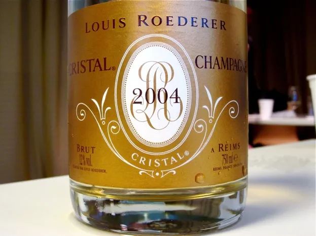 20个香槟大牌，看完就知道该买什么香槟了，附各酒庄顶级作品推荐