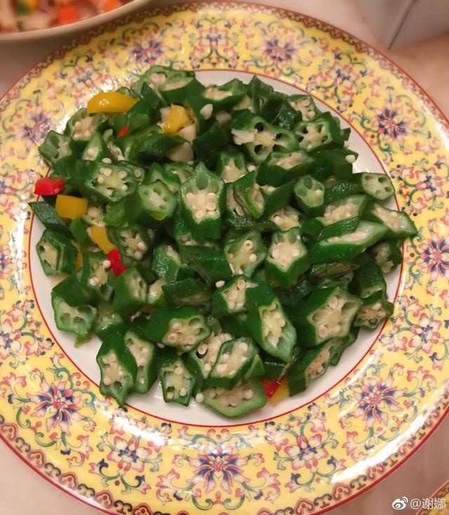 谢娜孕妈做菜,谢娜晒表弟做饭