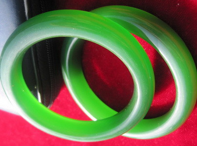 碧玉手镯价格多少,如何挑选和田玉碧玉手镯的好坏