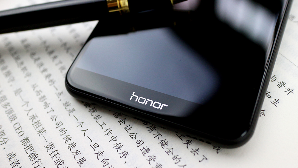 全面屏光荣畅玩7x有几种颜色,千元旗舰手机光荣畅玩7x