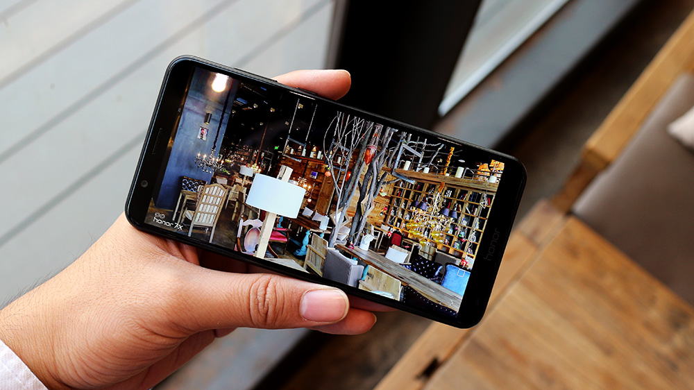 全面屏光荣畅玩7x有几种颜色,千元旗舰手机光荣畅玩7x