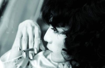 陈坤扮女装女星们都恐慌，刘烨神似范冰冰，李易峰又输在发福上？