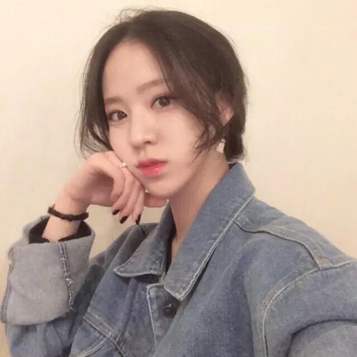 刘海图片女显脸小,有刘海扎发显脸小