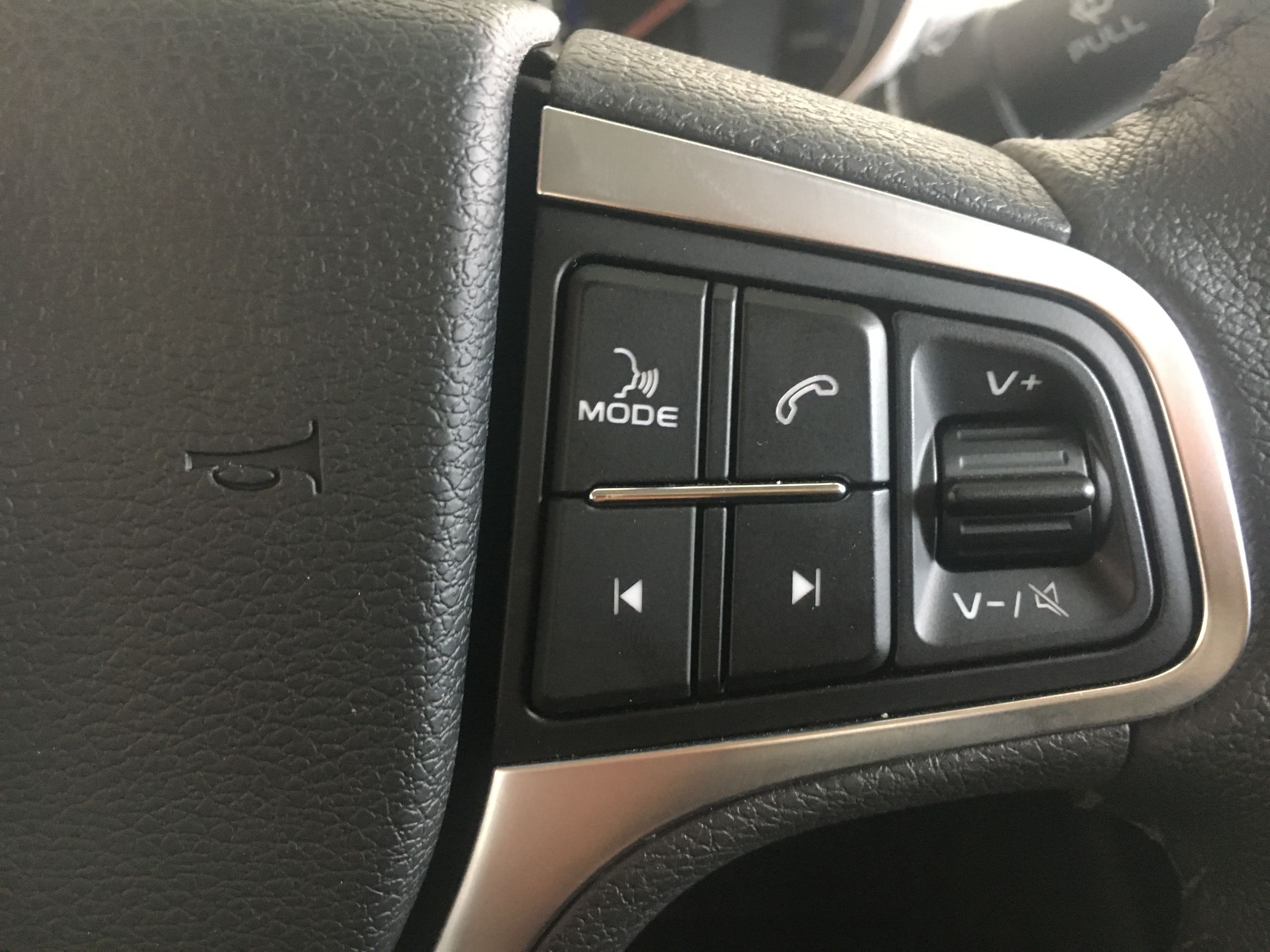 吉利新远景最低配价格,吉利新远景高配版试驾