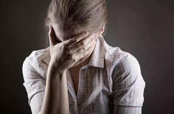 48岁钟丽缇为备孕吃药,钟丽缇回应备孕经历