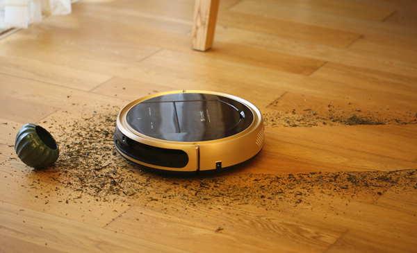 目前最高端的扫地机器人,目前比较好用的扫地机器人