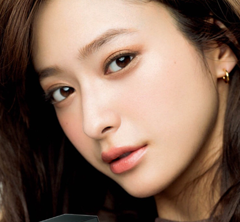 日常妆大地色眼妆画法,大地色眼妆化腻了想画彩色眼妆