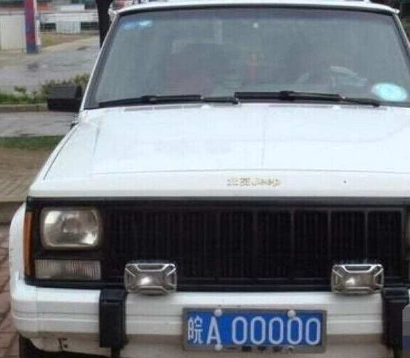 各省A00000都是什么车？百万豪车居多，其间两款车不常见