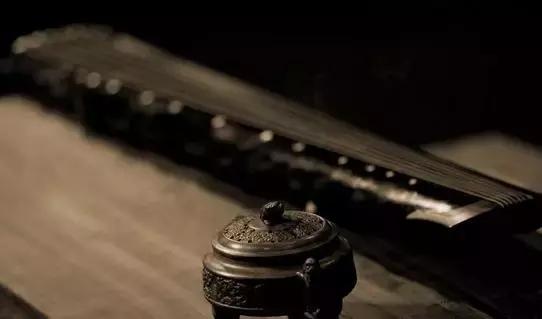 古人书房常备的文房四宝是什么,文房四宝是书房中常备的四种摆件