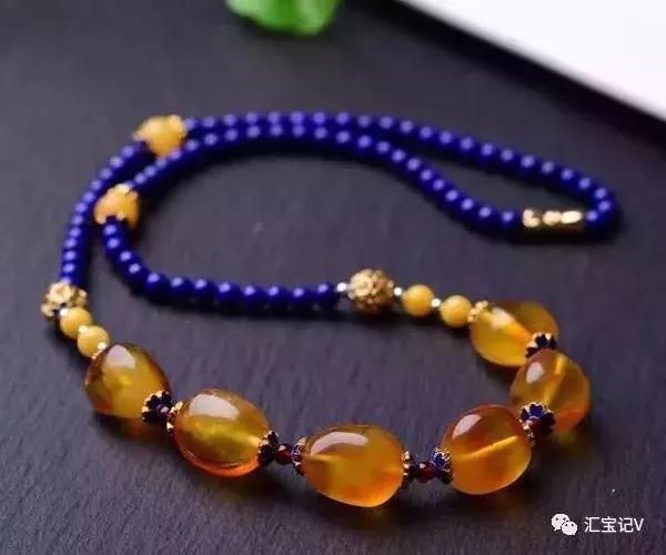 紫罗兰琥珀蜜蜡真假,琥珀蜜蜡紫光灯照真假