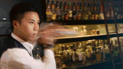 这款鸡尾酒叫misty,好看又可以调的鸡尾酒