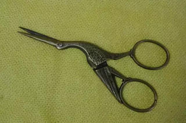 古人书房常备的文房四宝是什么,文房四宝是书房中常备的四种摆件