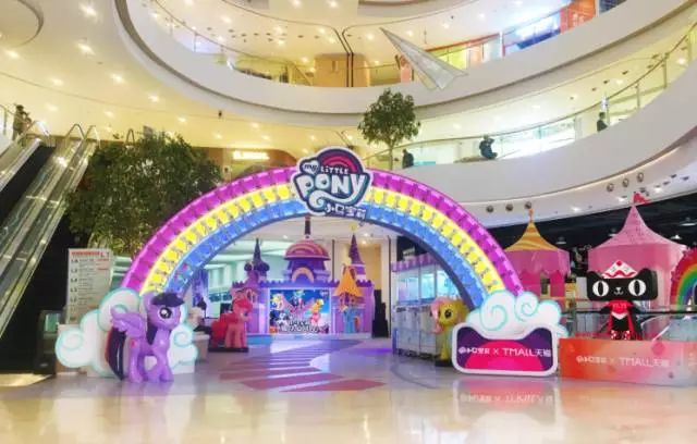 天猫快闪新零售店,天猫新零售智慧门店成都