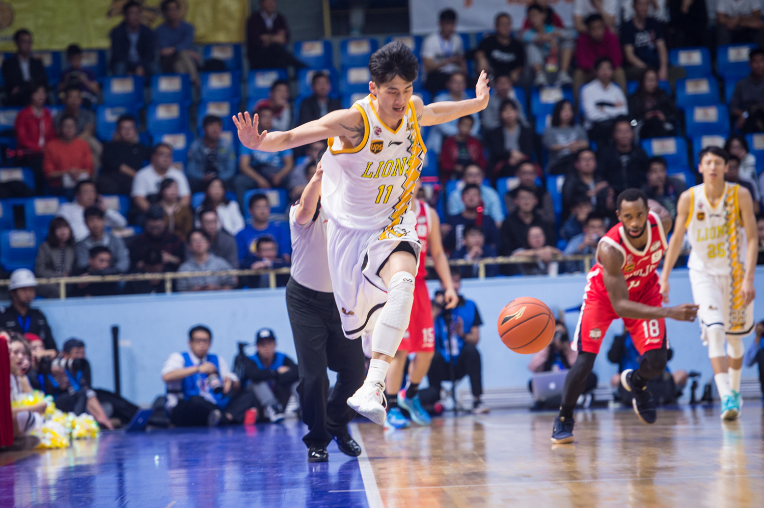 图说广厦｜轻敌吞毒奶，春哥来背锅｜广厦116-118广州现场高清图