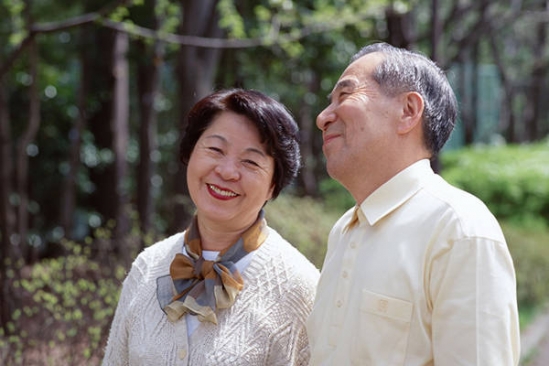 长期喝柠檬红茶有什么好处和坏处,绿茶和红茶哪种茶对身体更有好处