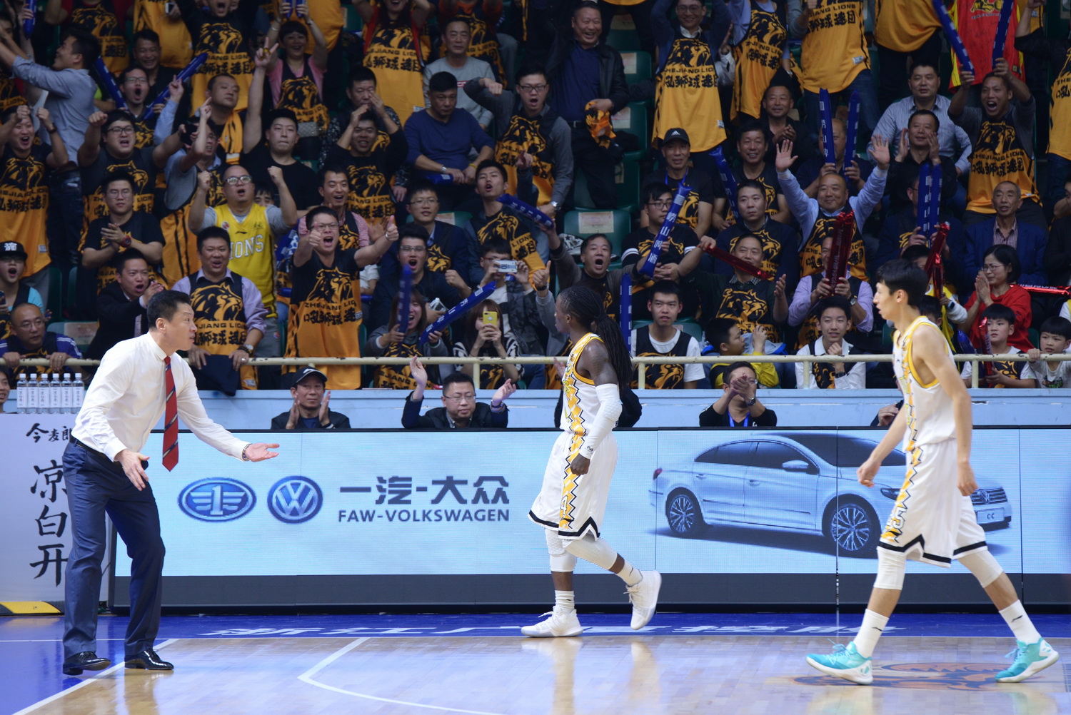 图说广厦｜轻敌吞毒奶，春哥来背锅｜广厦116-118广州现场高清图