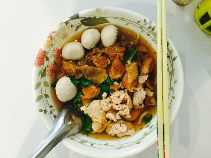 泰国夜市美食攻略,泰国旅游美食攻略必吃