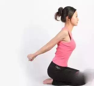 瑜伽练手臂力量最好的方法,空中瑜伽幻椅式手臂平举功效