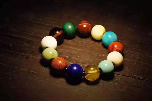 地摊手串为什么便宜,地摊手串为什么这么便宜