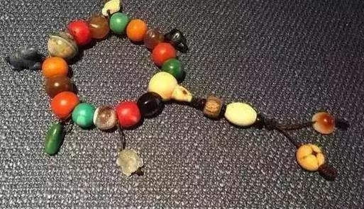 地摊手串为什么便宜,地摊手串为什么这么便宜