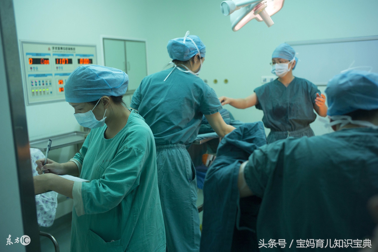 顺产生完宝宝肚子很硬,顺产出来时老公吓一跳