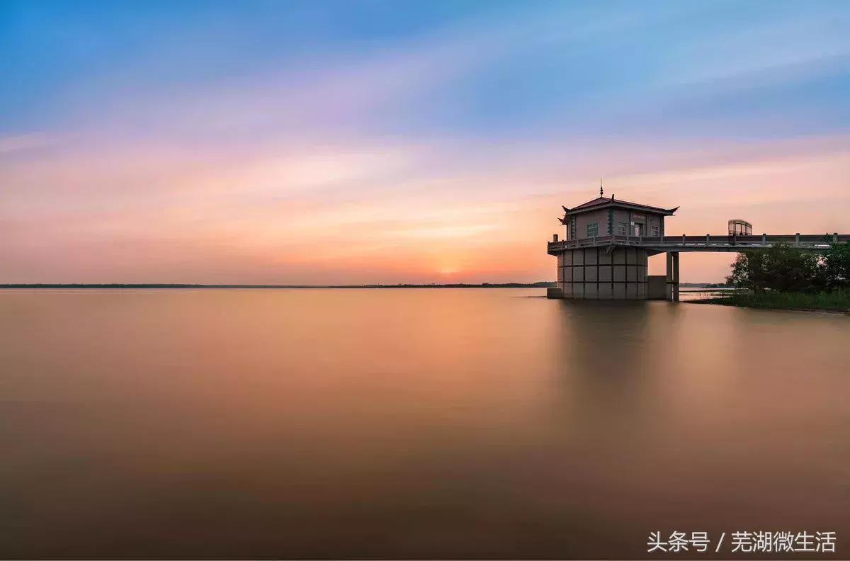 鍚堣偉榛勯簱鏅偣,鍚堣偉鏃呮父鏅偣