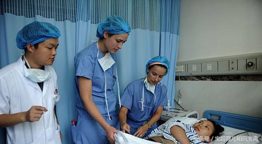 顺产生完宝宝肚子很硬,顺产出来时老公吓一跳