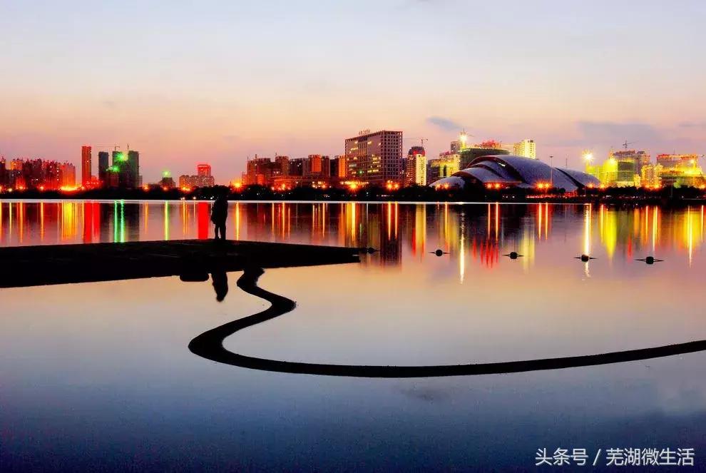 鍚堣偉榛勯簱鏅偣,鍚堣偉鏃呮父鏅偣