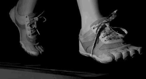 鞋带太长了怎样系鞋带才不会松开,鞋带为啥老是松开原因竟然是这样